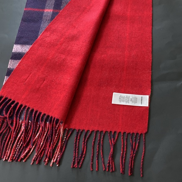Burberry Cashmere Checkered Purple-Red Scarf NWOT - Picture 4 of 9